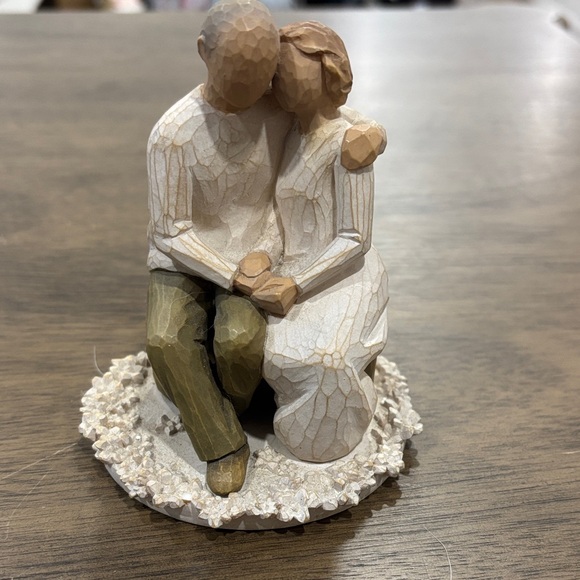 Willow Tree Other - Willow Tree Embracing Couple Sculpture - Cream and Green